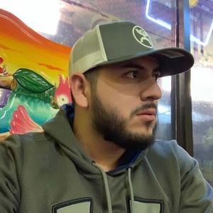 Meet your Posher, Moises